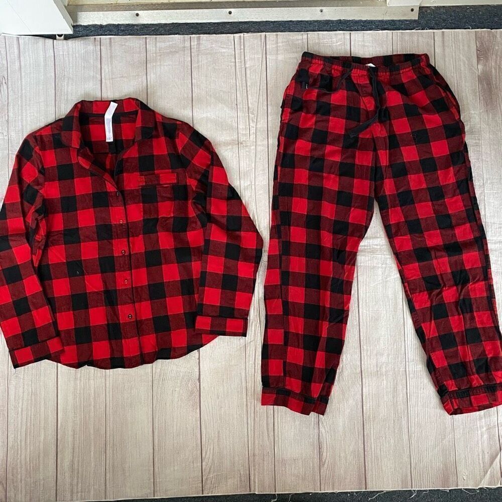 Stars Above women S perfectly cozy flannel Pajama set plaid red & black new